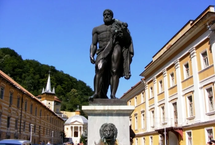 Statuia lui Hercule, construita in urma cu 170 de ani