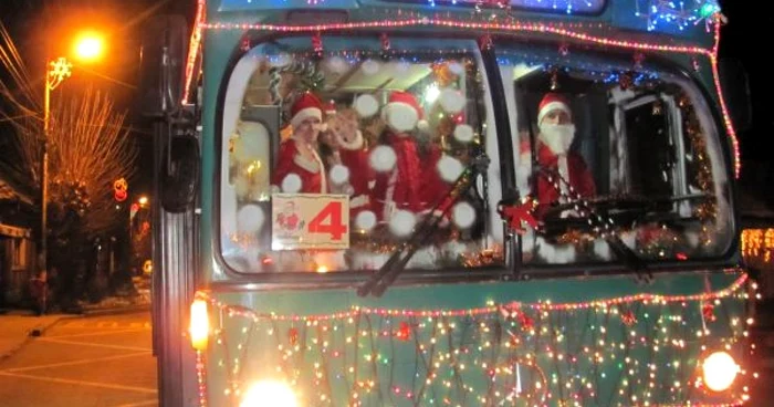 Autobuzul Moşului va face ultima cursă luni, 23 decembrie FOTO: arhivă