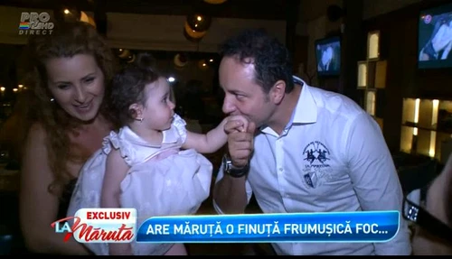 Micuţa Maria a fost toată seara în centrul atenţiei (captură: PRO TV)