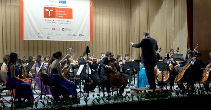 Chişinău orchestra romana de Tineret foto facebook 