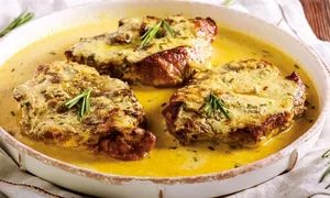 cotlete de porc in sos de parmezan jpg