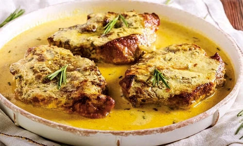 cotlete de porc in sos de parmezan jpg