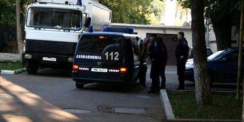 BotoşanI: Presupuşii membri ai reţelei au fost duşi rând pe rând la tribunal