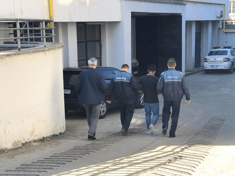 Sentință record pentru un violator şi traficant de copii. Victimele din Neamţ sunt frate şi soră