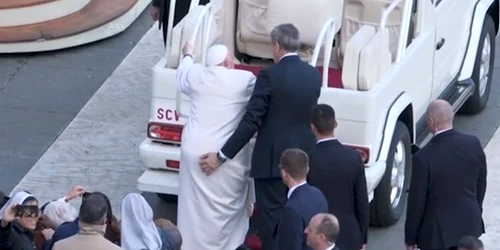 papamobil FOTO captura daily mail jpg