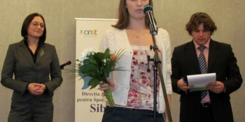 Anita Theil