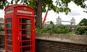 Phone Booth with Tower Bridge (36387425206) jpg