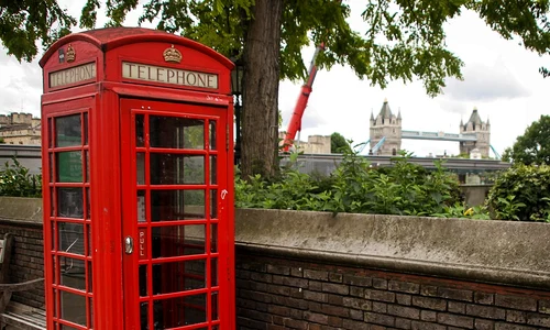 Phone Booth with Tower Bridge (36387425206) jpg