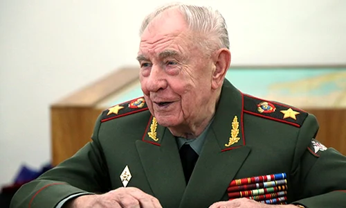 A murit ultimul mareșal sovietic, Dmitri Iazov jpeg