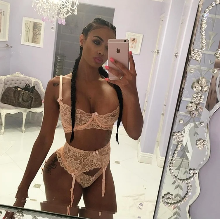 Analicia a mai fost cuplată cu fotbalişti, ultimul: Axel Witsel, jucătorul lui Zenit