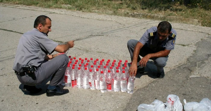 Întreaga cantitate de alcool a fost confiscată FOTO STPF Mehedinţi