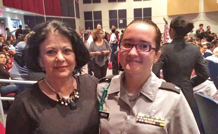 Elena, alături de fiica ei, Adriana