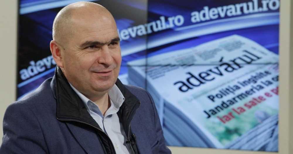 Secretele lui Ilie Bolojan: „Vorbesc o engleză proastă. Mi-am pierdut permisul pentru viteză de câteva ori”