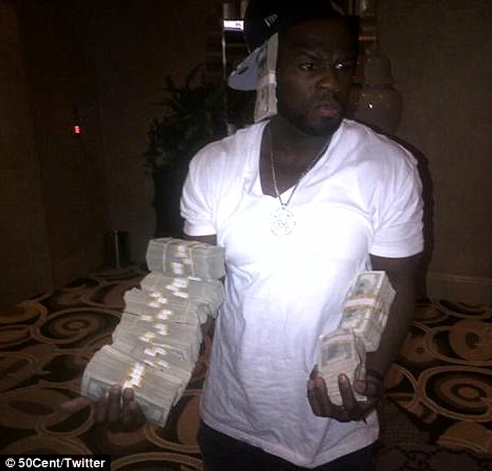 article 2085191 0f69583a00000578 484 468x448 jpeg