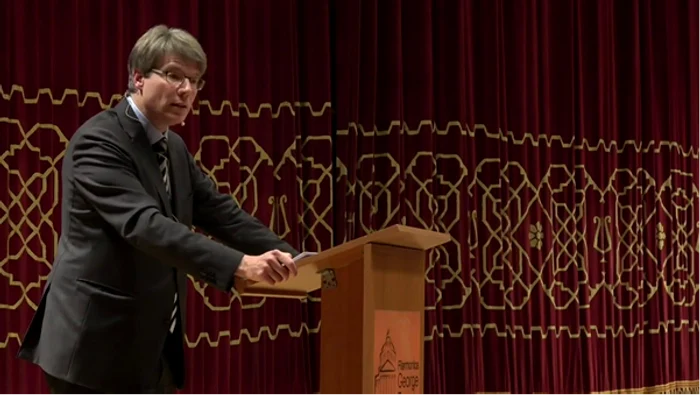Oliver Jens Schmitt vorbind la Ateneul Român. București, 2018.