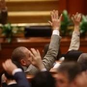Prima ședință a Camerei Deputaților în noua componență după alegerile parlamentare, la Palatul Parlamentului din București. FOTO Inquam Photos / George Călin