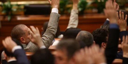 Prima ședință a Camerei Deputaților în noua componență după alegerile parlamentare, la Palatul Parlamentului din București. FOTO Inquam Photos / George Călin