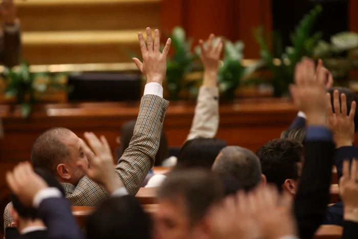 Parlamentarii AUR și POT au intrat în grevă parlamentară FOTO Inquam Photos