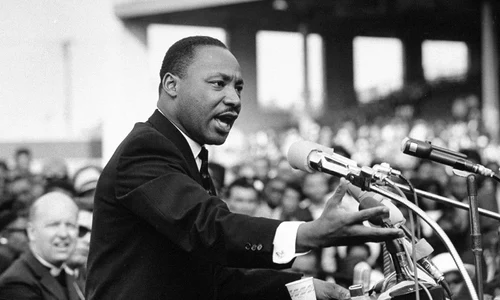 4 aprilie: Martin Luther King Jr  este asasinat la Memphis jpeg