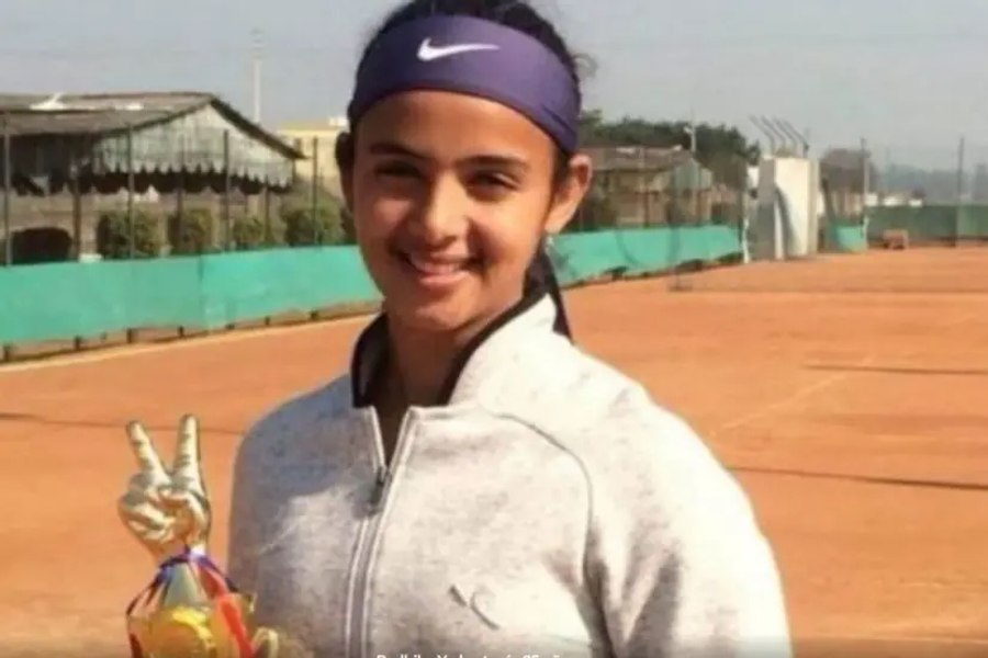 Jucătoarea de tenis ucisă de propriul tată a fost condusă pe ultimul drum de 150 de persoane