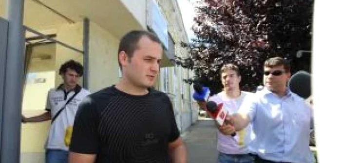 Timişoara: Şmecherul cu pistol în trafic, blamat de Clubul Român de Autoapărare