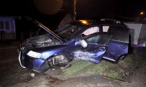 Un bărbat a murit şi alte două persoane au fost rănite, într un accident rutier grav produs pe DJ 107F jpeg