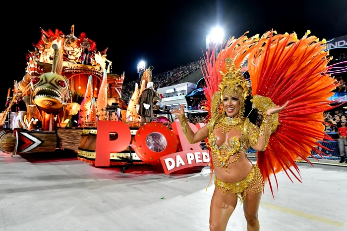 Străzile din Rio sunt pline de mașini decorate (foto: Profimedia)