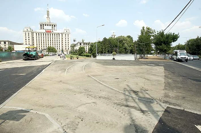 4. Aşa arată o pistă  de biciclete. Acum ea nu duce nicăieri