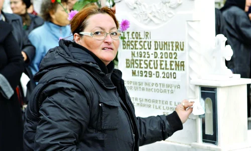 6 octombrie 2010 La înmormântarea Elenei Băsescu,  Daniela Zanfirescu s a lăudat că  este verişoara preşedintelui jpeg