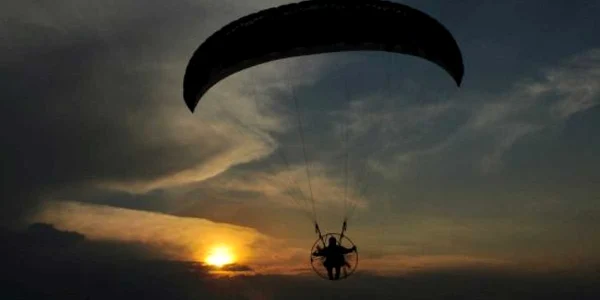 Paramotor. FOTO: Arhivă