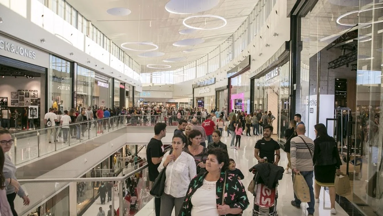 Românii au acţionat în centrul comercial Torrecárdenas din Almeria. FOTO: almeria.es