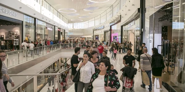 mall din almeria hoti romani