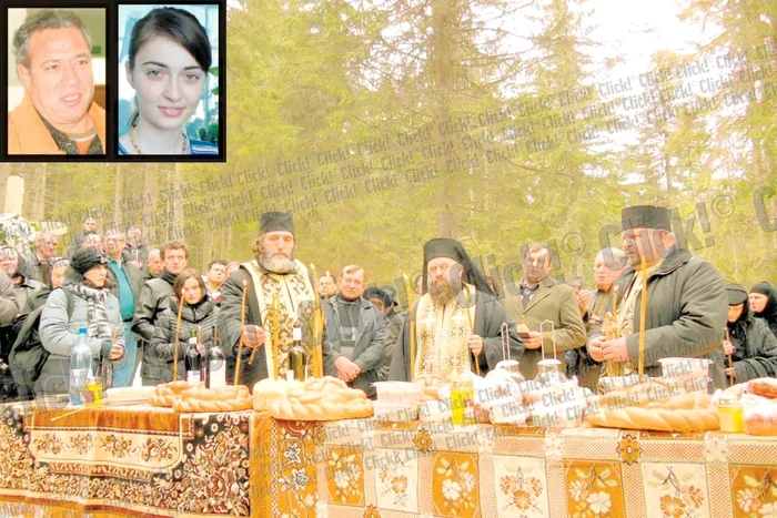 
    Slujba de parastas în memoria pilotului Adrian Iovan şi a studentei Aurelia Ion (Fotografii: Dorin Ţimonea)  