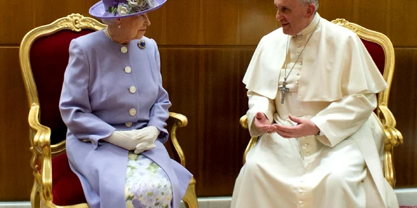 Papa Francisc și Regina Elisabeta a II a jpg