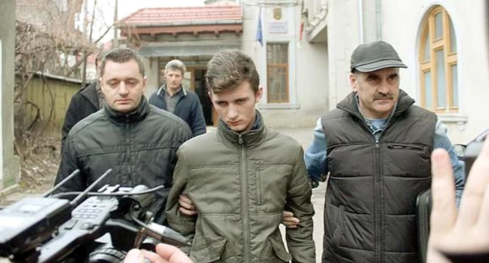 Eduard Perju aşteaptă acum sentinţa definitivă după ce, în urma expertizării psihiatrice, a fost declarat în deplinătatea facultăţilor mintale la momentul odioasei crimefoto: 7est.ro