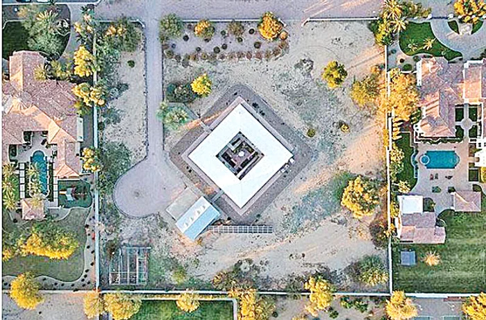 Adăpostul de lux  e situat în deşert