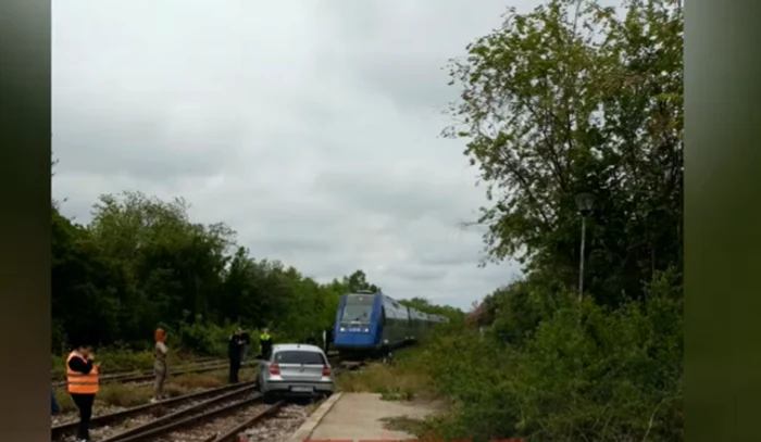 Traficul feroviar a fost blocat. FOTO captură video Ziua de Constanța