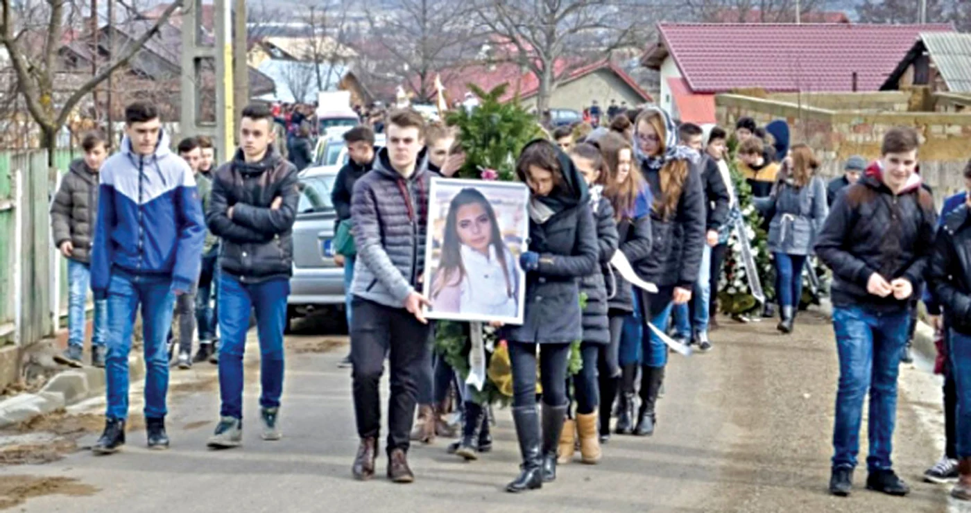 Diana a fost condusă pe ultimul drum de peste 300 de oameni