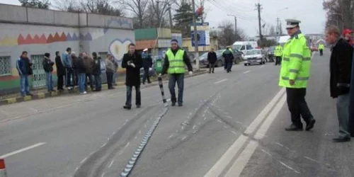 Poliţiştii au făcut cercetări la faţa locului. Arhivă