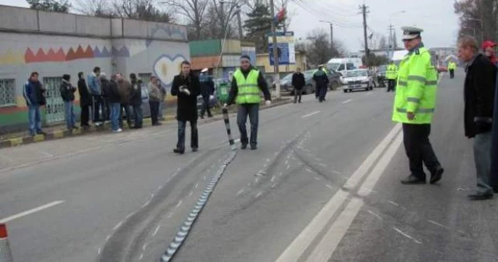 Poliţiştii au făcut cercetări la faţa locului. Arhivă