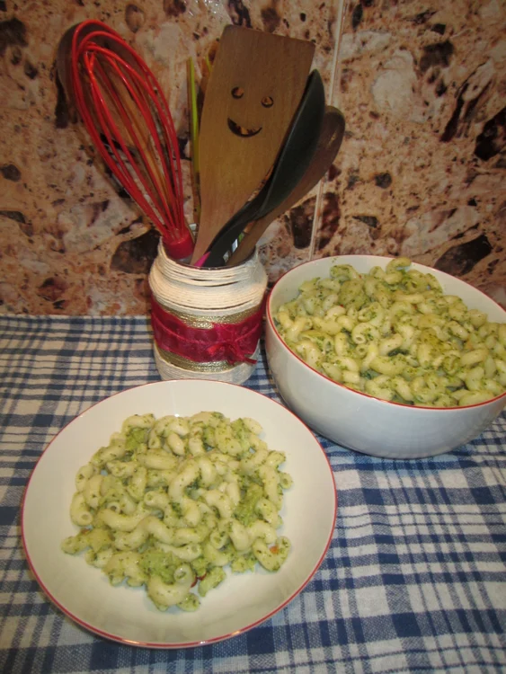 
    Paste ondulate cu broccoli  