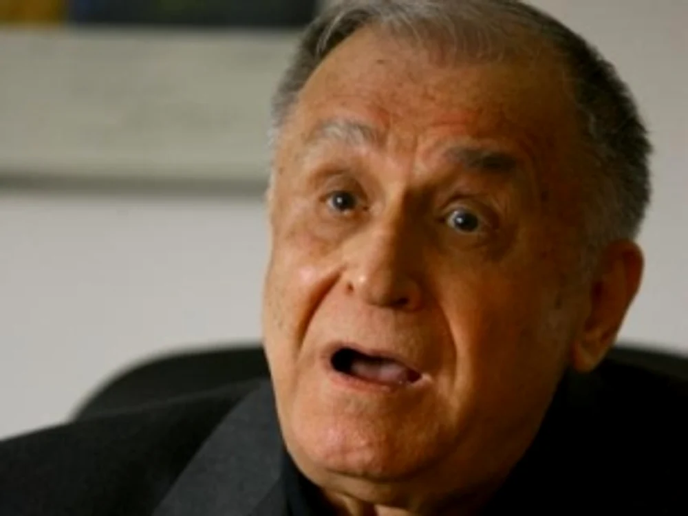 
    Ion Iliescu a făcut valuri la Romexpo  