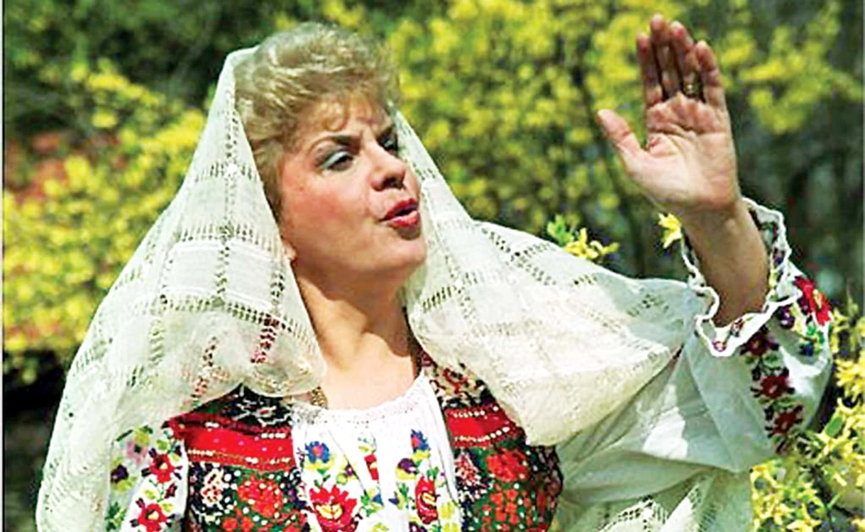 
    Ionela Prodan  