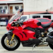 motocicleta Ducati Foto Facebook jpg