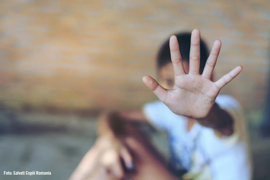 Salvaţi Copiii România cere asigurarea unui „regim special
de protecţie şi de asistenţă în realizarea drepturilor copilului”. SURSA: Salvaţi Copiii România