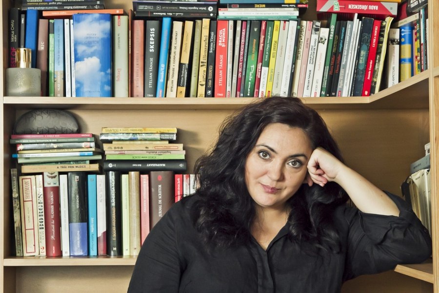 Andreea Răsuceanu, scriitoare: „O carte, dacă e bine scrisă și vie, va reuși să se impună, atât la noi, cât și pe piețele străine”   