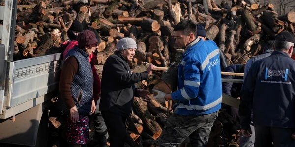 Ajutor pentru sinistrații din Galați  foto Facebook Arhiepiscopia Dunării de Jos   jpg
