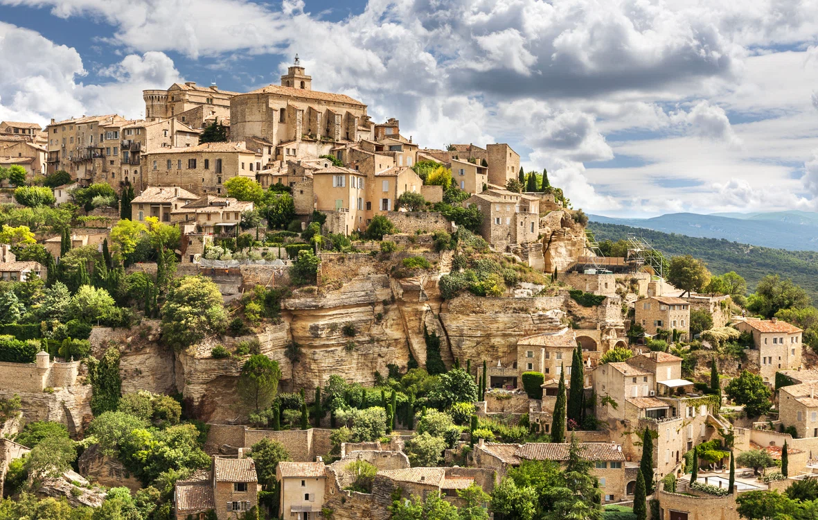 Gordes, Franța FOTO Shutterstock 
