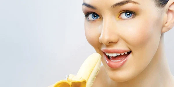 O banană conține 105 calorii și 14 grame de zahăr