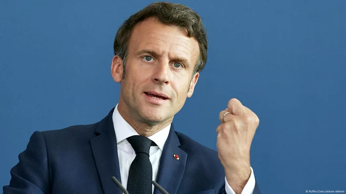 Şi Emmanuel Macron își arată dorința de a câștiga cu pumnul strâns